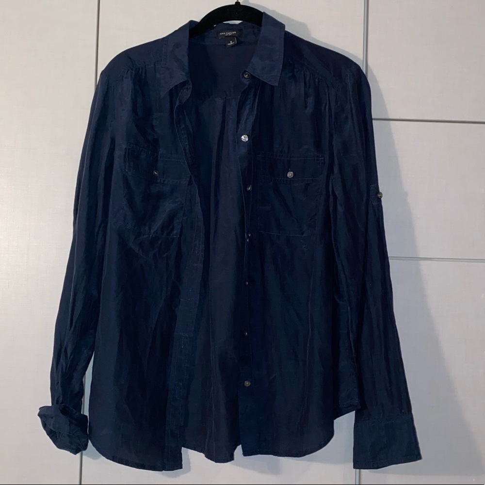Ann Taylor button-up blouse in Navy!